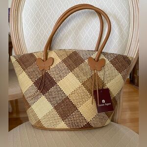 *NWT* Etienne Aigner Straw Tote, Camel color